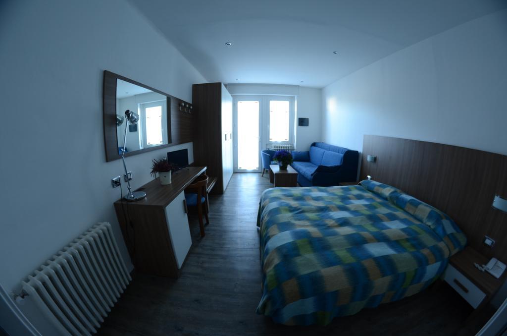 Hotel National Zelbio Luaran gambar