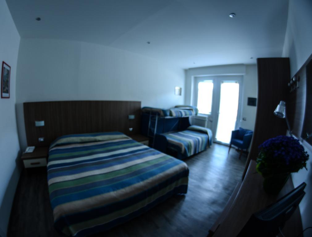 Hotel National Zelbio Luaran gambar